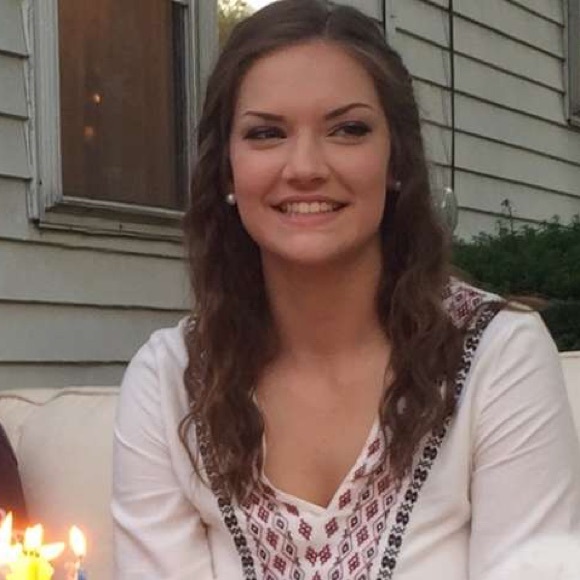 Meet your Posher, Alex - Picture 2 of 5